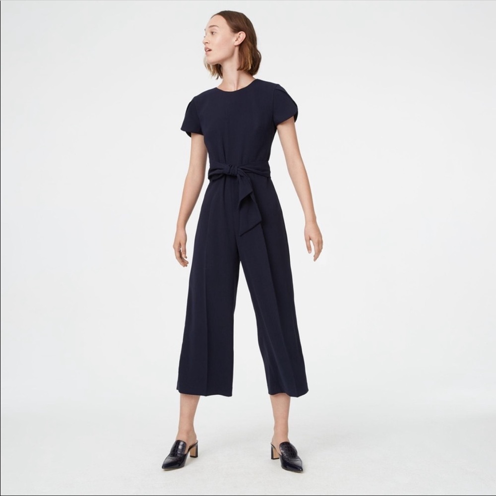 Club Monaco Ostenn Navy Wide Legged Cropped Jumpsuit Size 8